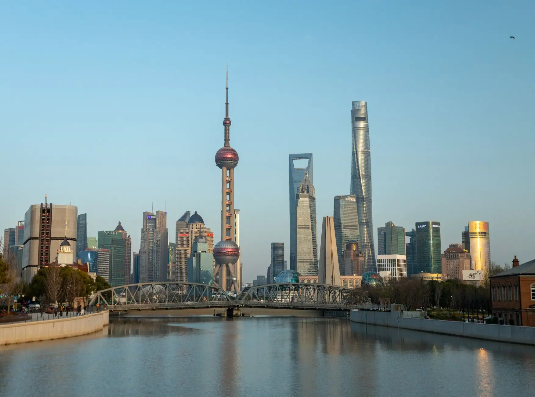 智慧物流政策驱动下仓储自动化系统的选型与部署要点
