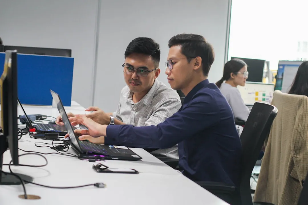 AGV搬运机器人与分拣线协同调度方案技术优势解析