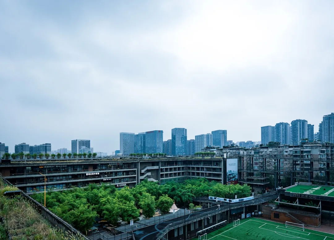2025年智慧仓储技术趋势：从自动化分拣到WMS系统深度集成